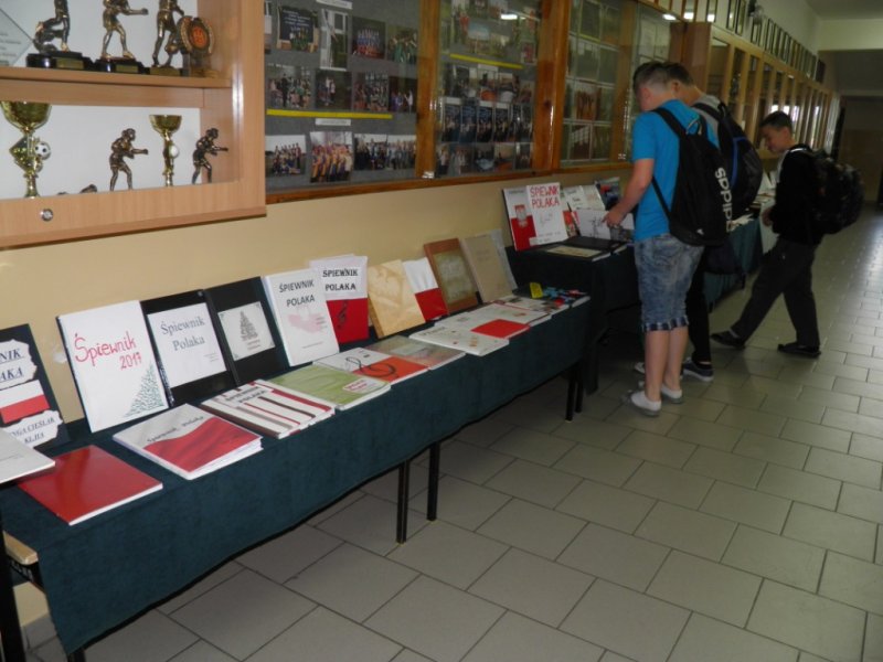 Wystawa - Śpiewniki Partiotyczne